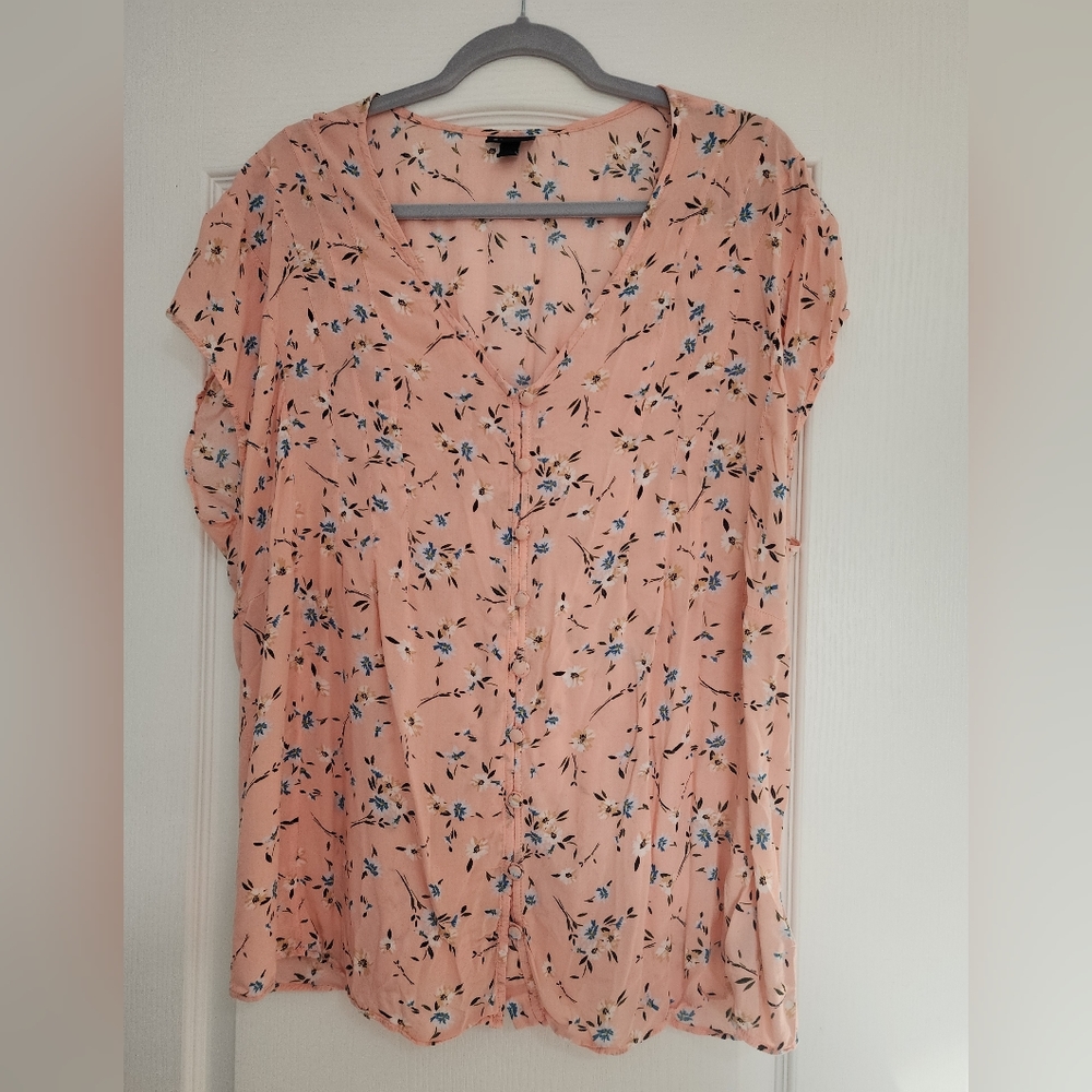 Torrid, 2, Women's top. Cap sleeves, light pink, floral